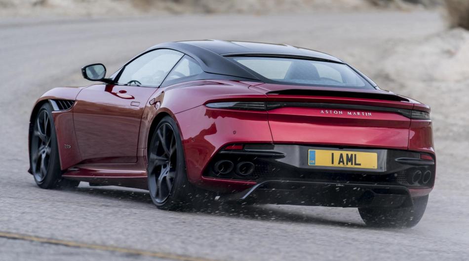 image 51b04da01530370141 950x530 - "Мы хотели создать очень, очень быстрый автомобиль" - глава Aston Martin
